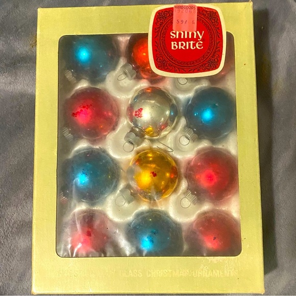 12 Vintage 2.75” Shiny Brite Christmas ornaments in Box - Picture 1 of 7